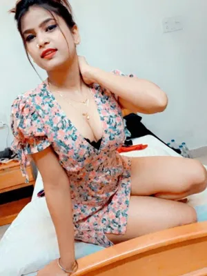 girlfriend type call girls in Goa